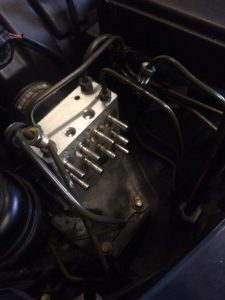 Jaguar abs pump without abs control module.