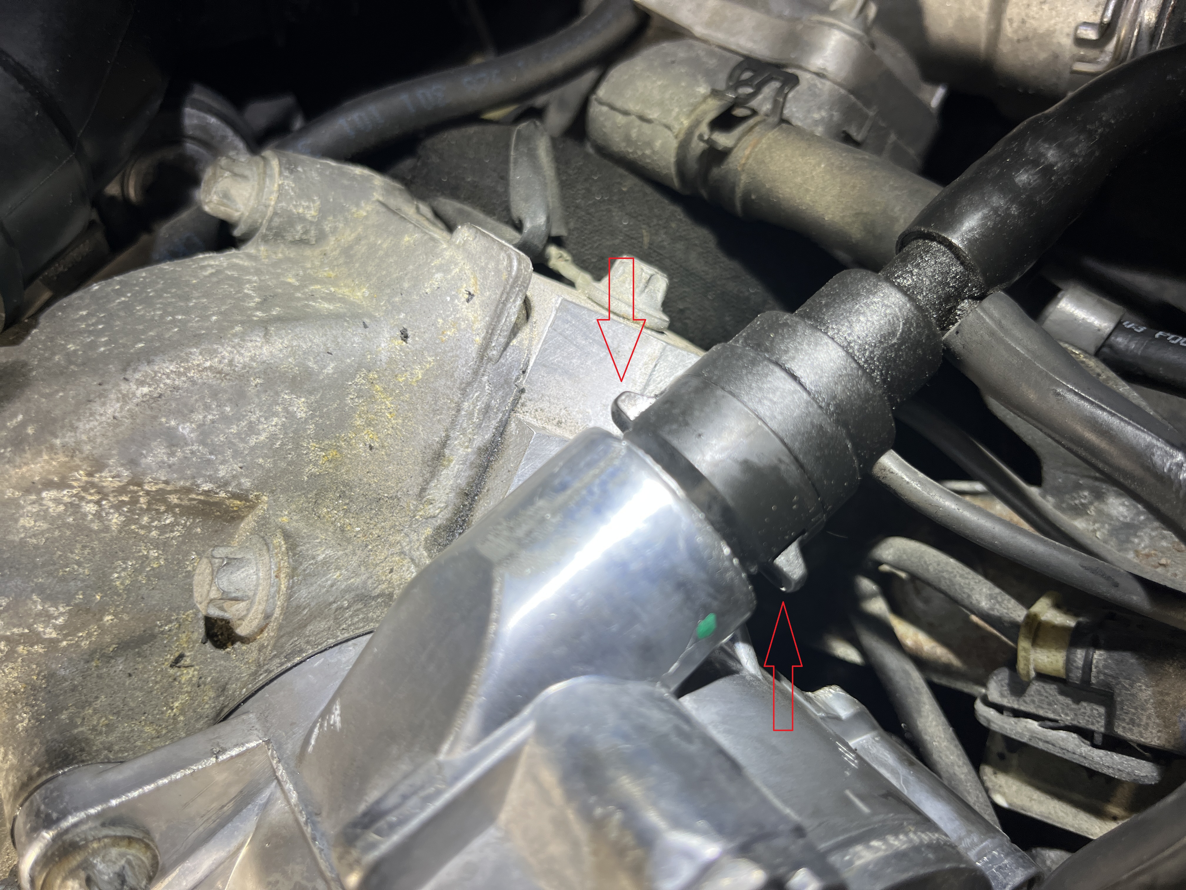 Mercedes ML350 Vacuum pump line